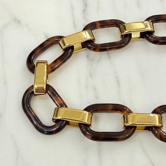 Micheal Kors Tortoise and Gold Link Necklace with Logo Toggle Clasp NEVER WORN - Picture 7 of 15